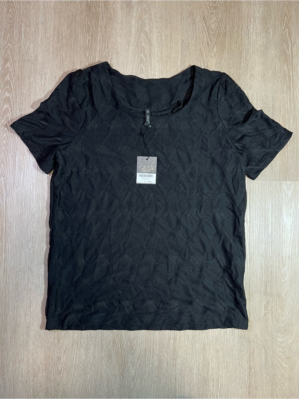 Cass Collection Women's Black Textured Short Sleeve Tee Minimalist Chic